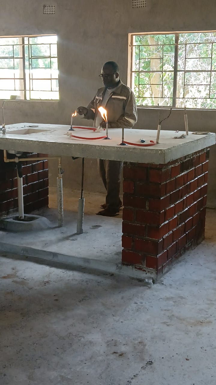 Nsobe Science Lab - Installation 22